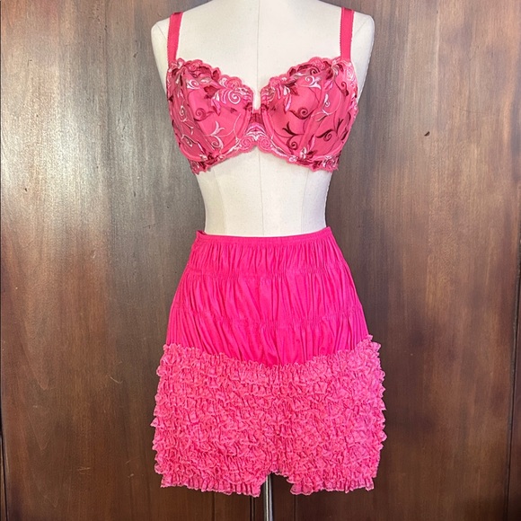 Pink Ruffled Shortie Bloomers XL - Picture 7 of 7